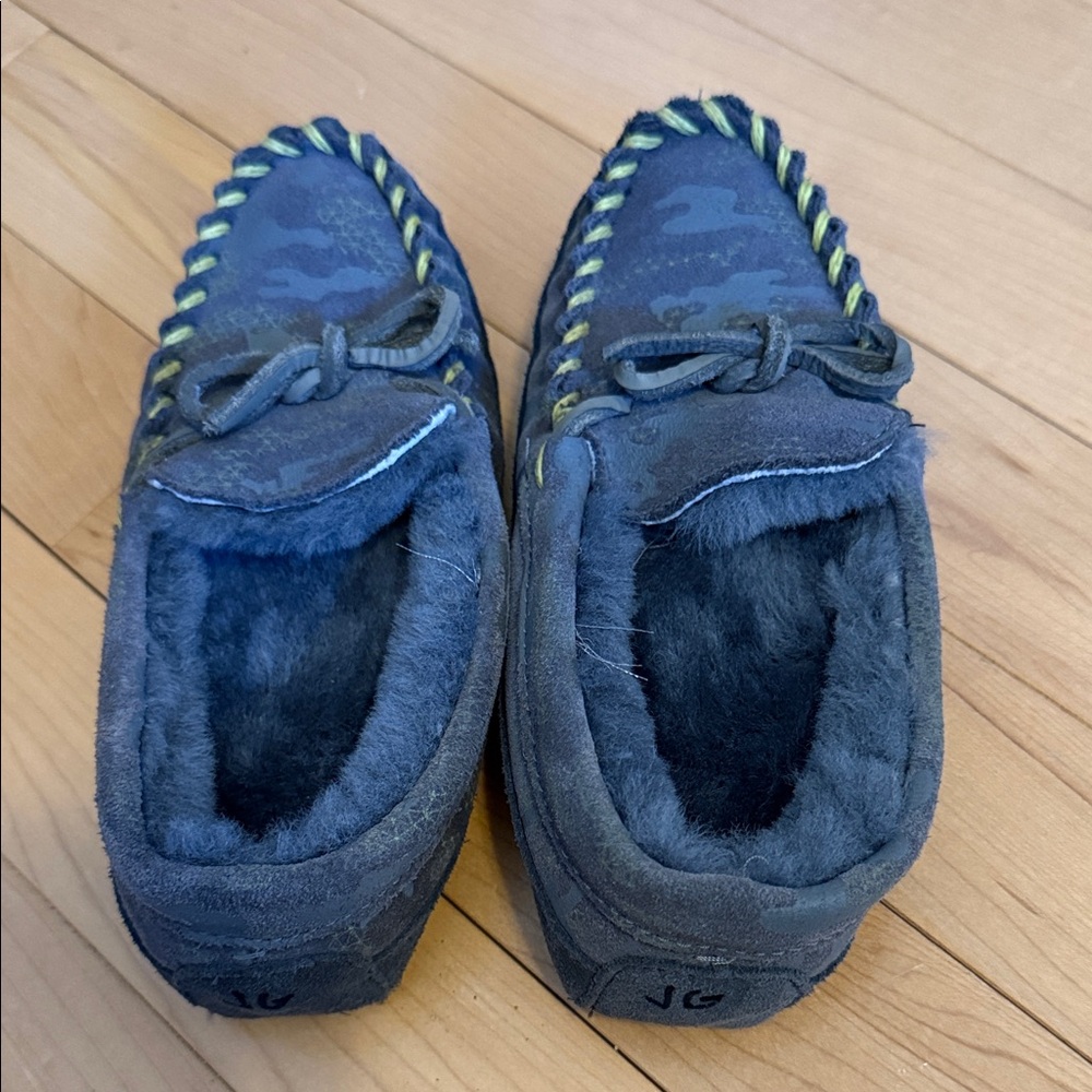L.L bean slippers